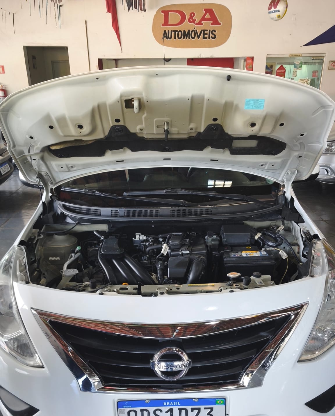 NISSAN VERSA