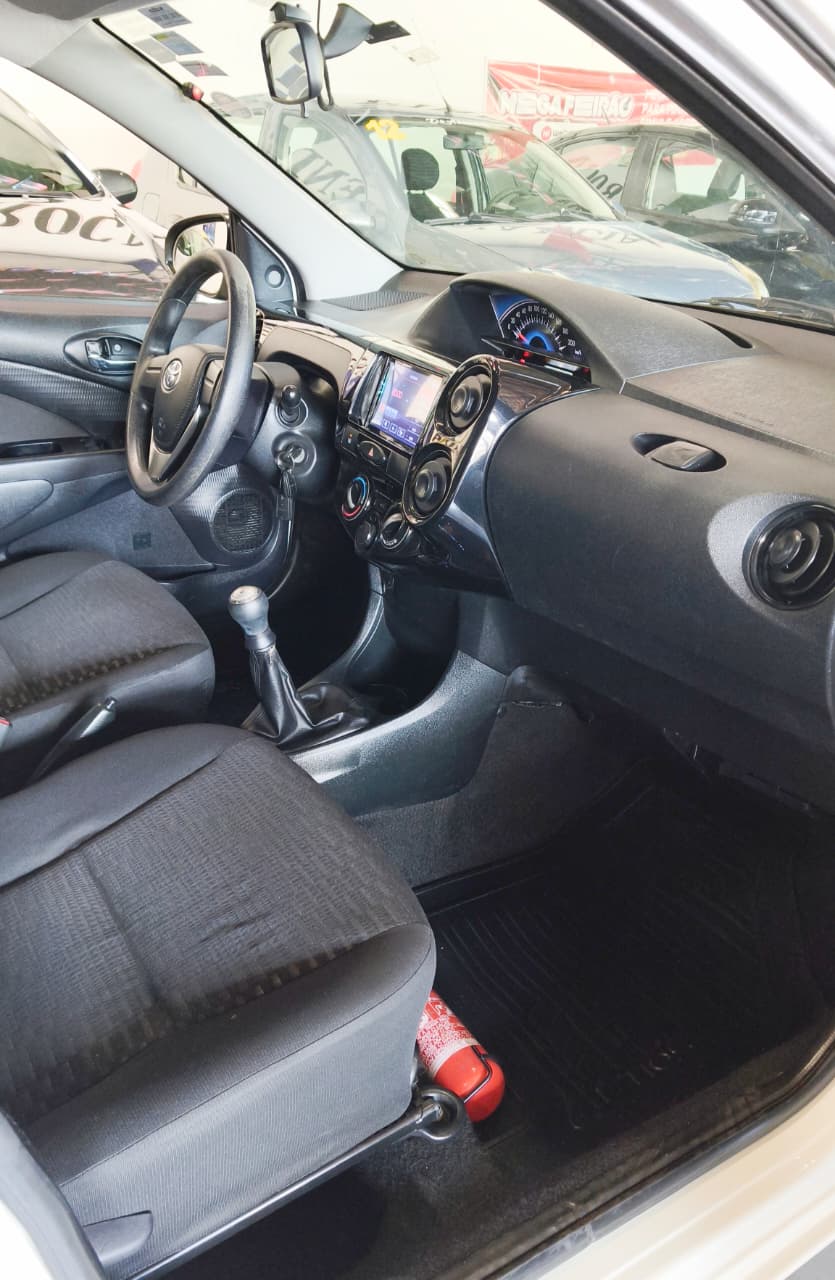 TOYOTA ETIOS