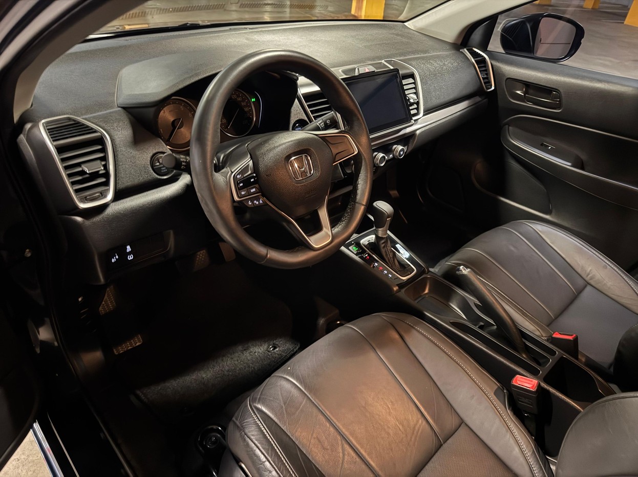 Car Image 5