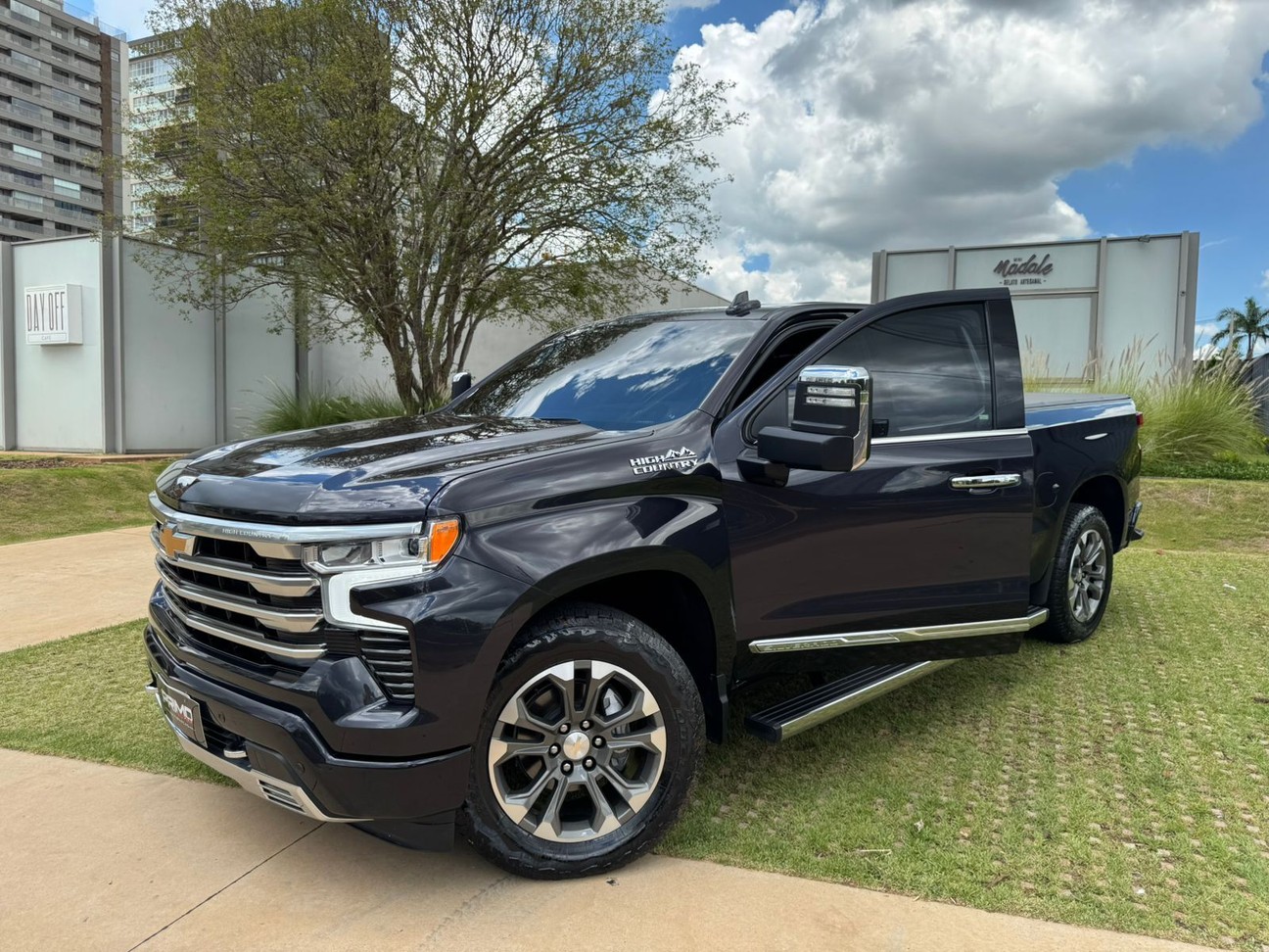 CHEVROLET SILVERADO 5.3 V8 1500 HIGH COUNTRY 4X4 2024