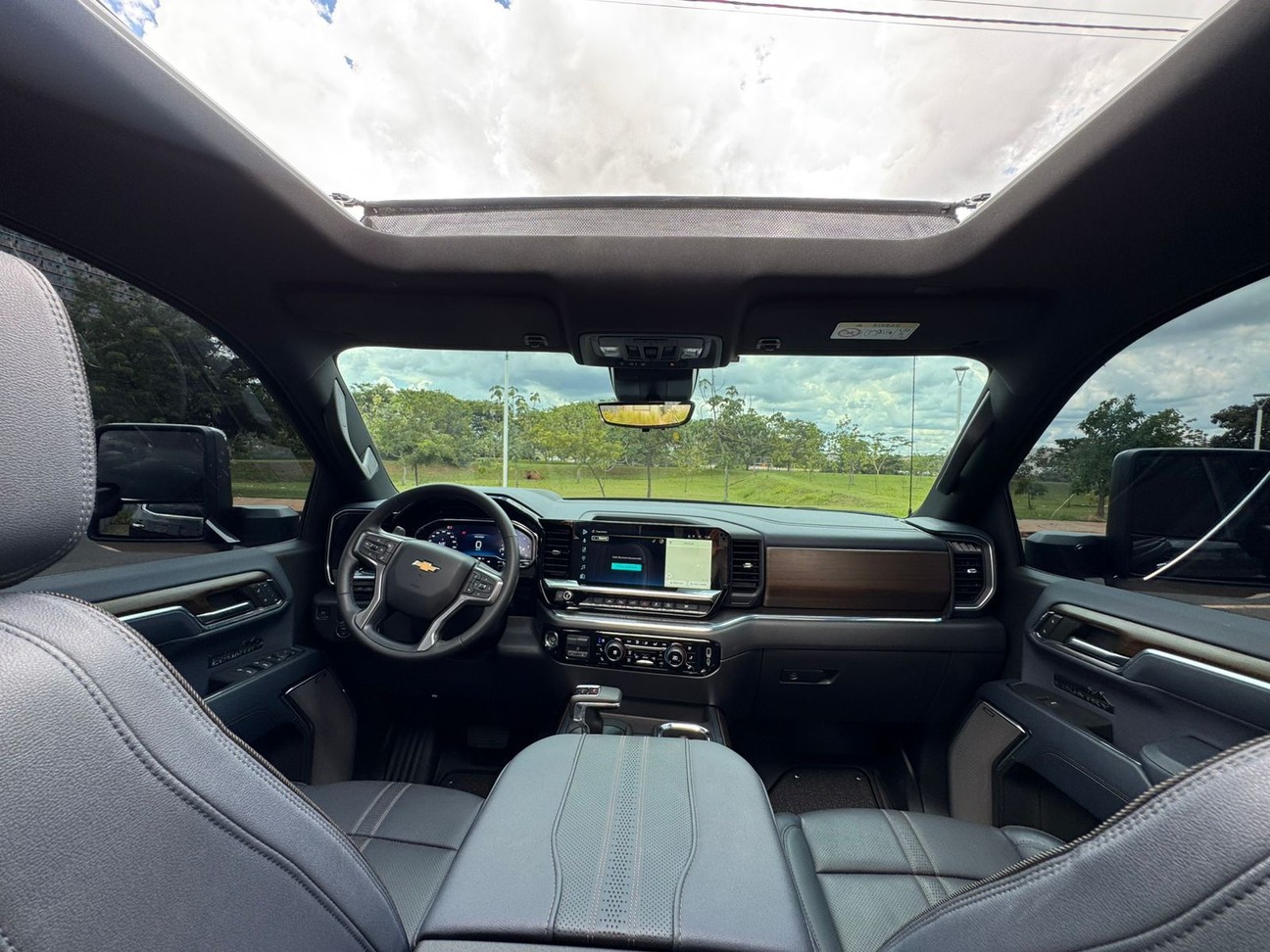 CHEVROLET SILVERADO 5.3 V8 1500 HIGH COUNTRY 4X4 2024