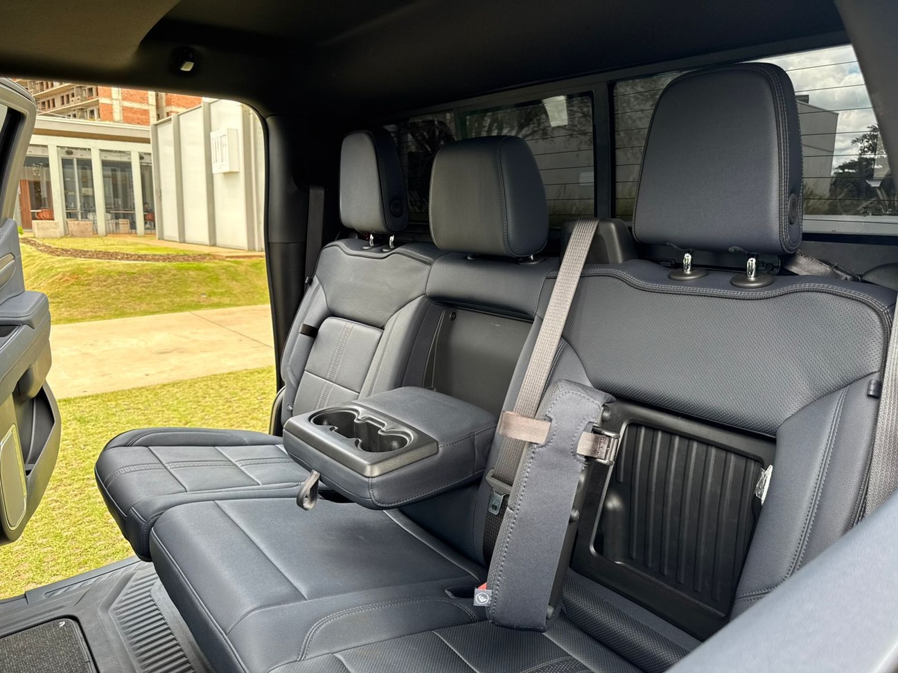 CHEVROLET SILVERADO 5.3 V8 1500 HIGH COUNTRY 4X4 2024