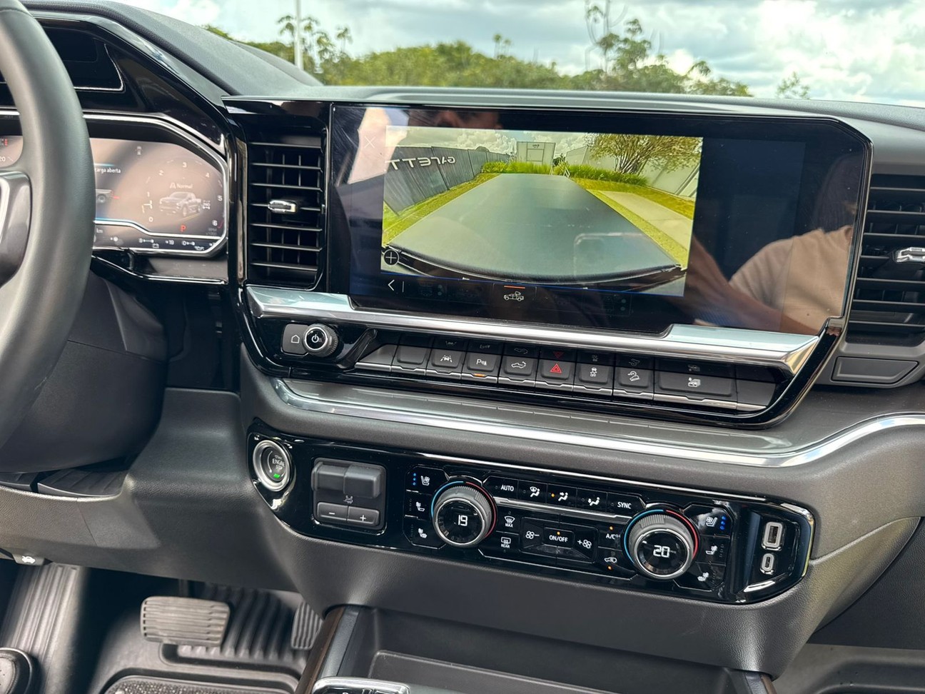 CHEVROLET SILVERADO 5.3 V8 1500 HIGH COUNTRY 4X4 2024