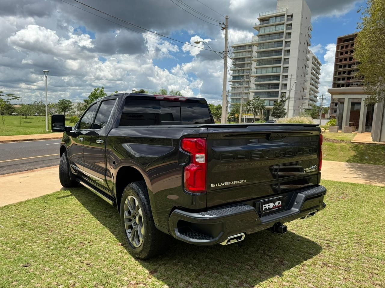 CHEVROLET SILVERADO 5.3 V8 1500 HIGH COUNTRY 4X4 2024