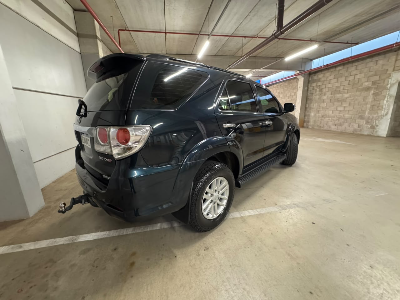 TOYOTA HILUX SW4