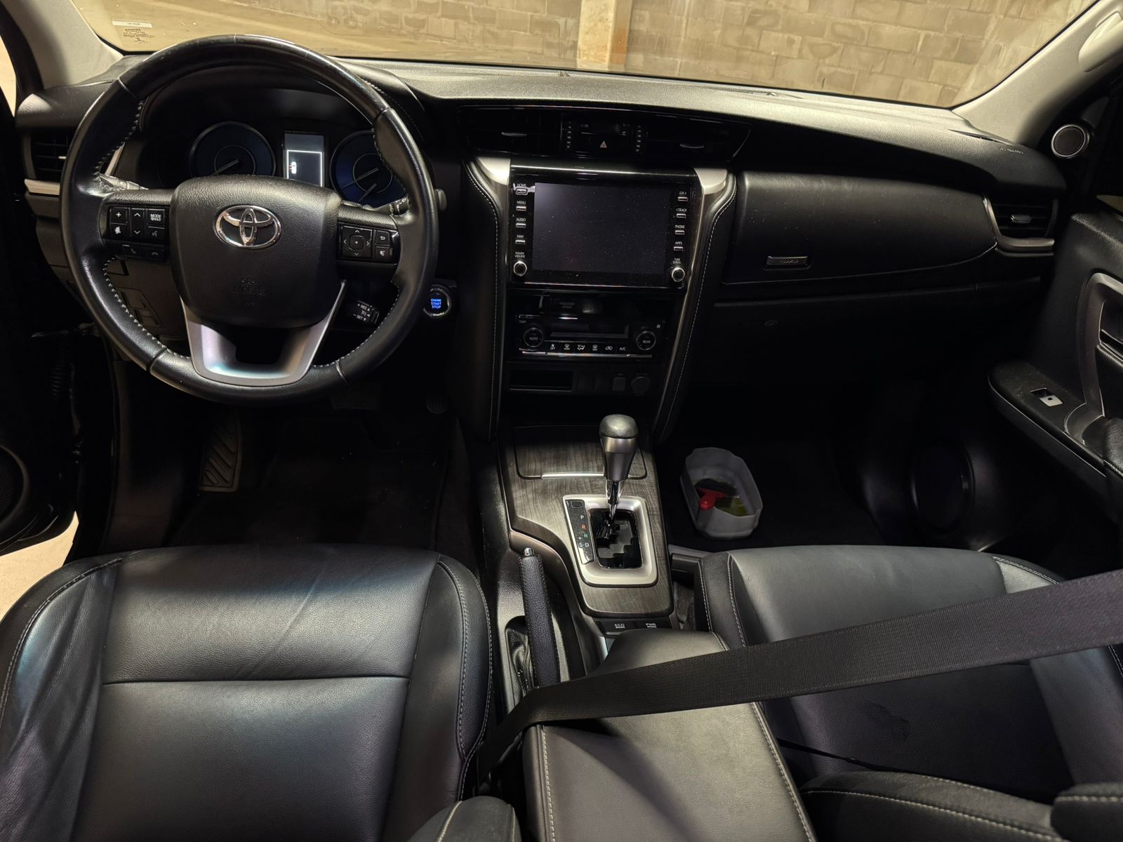 TOYOTA HILUX SW4