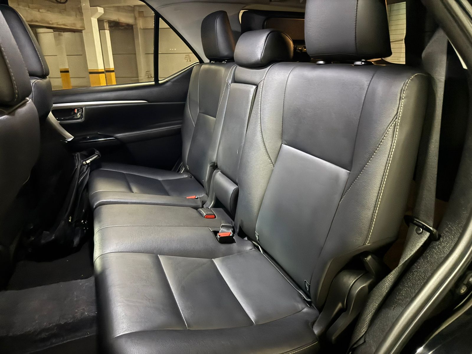 TOYOTA HILUX SW4