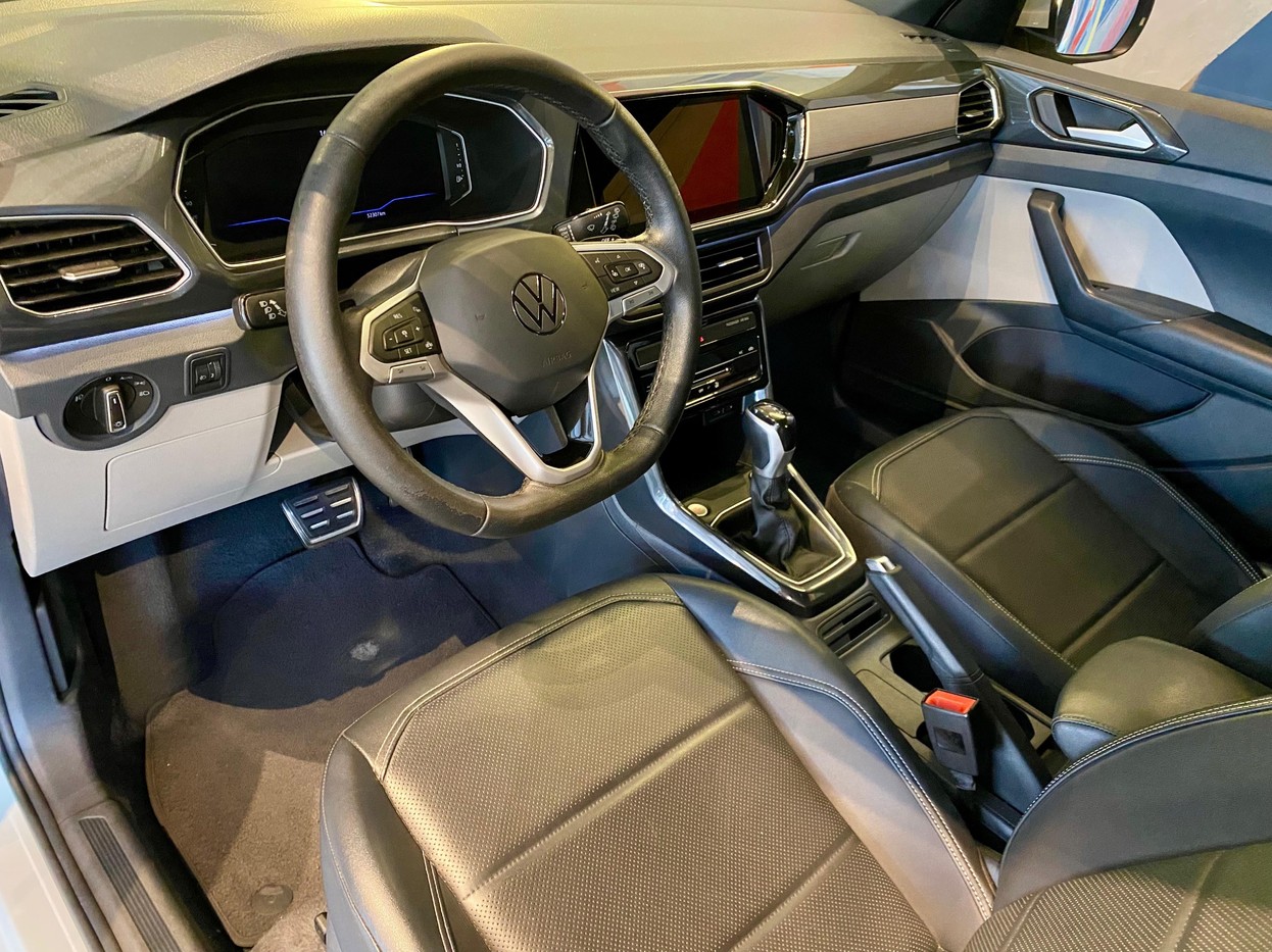 VOLKSWAGEN T-CROSS