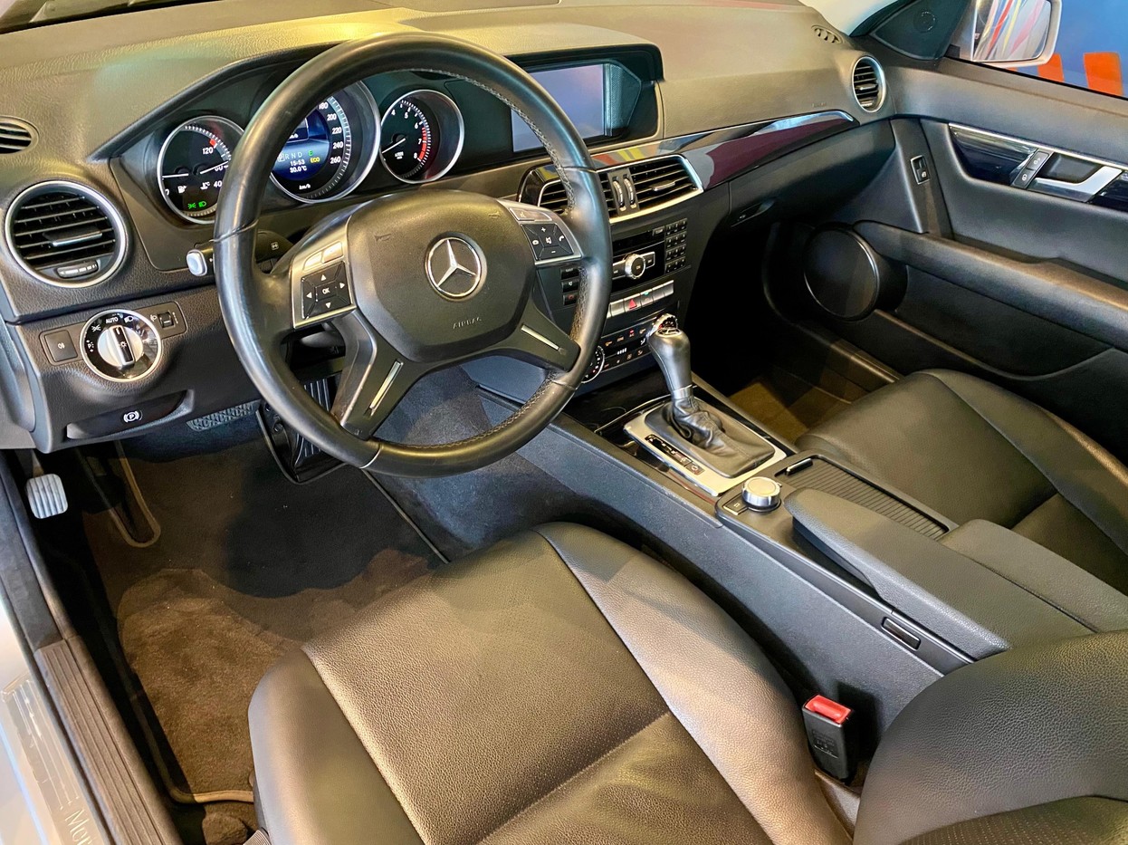 MERCEDES-BENZ C 180