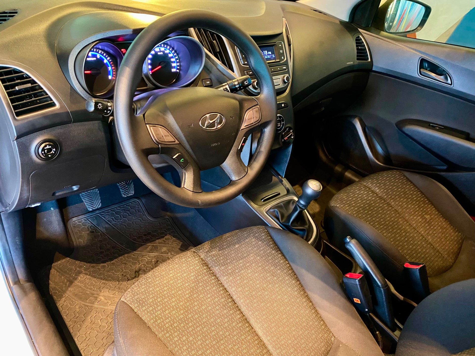 HYUNDAI HB20