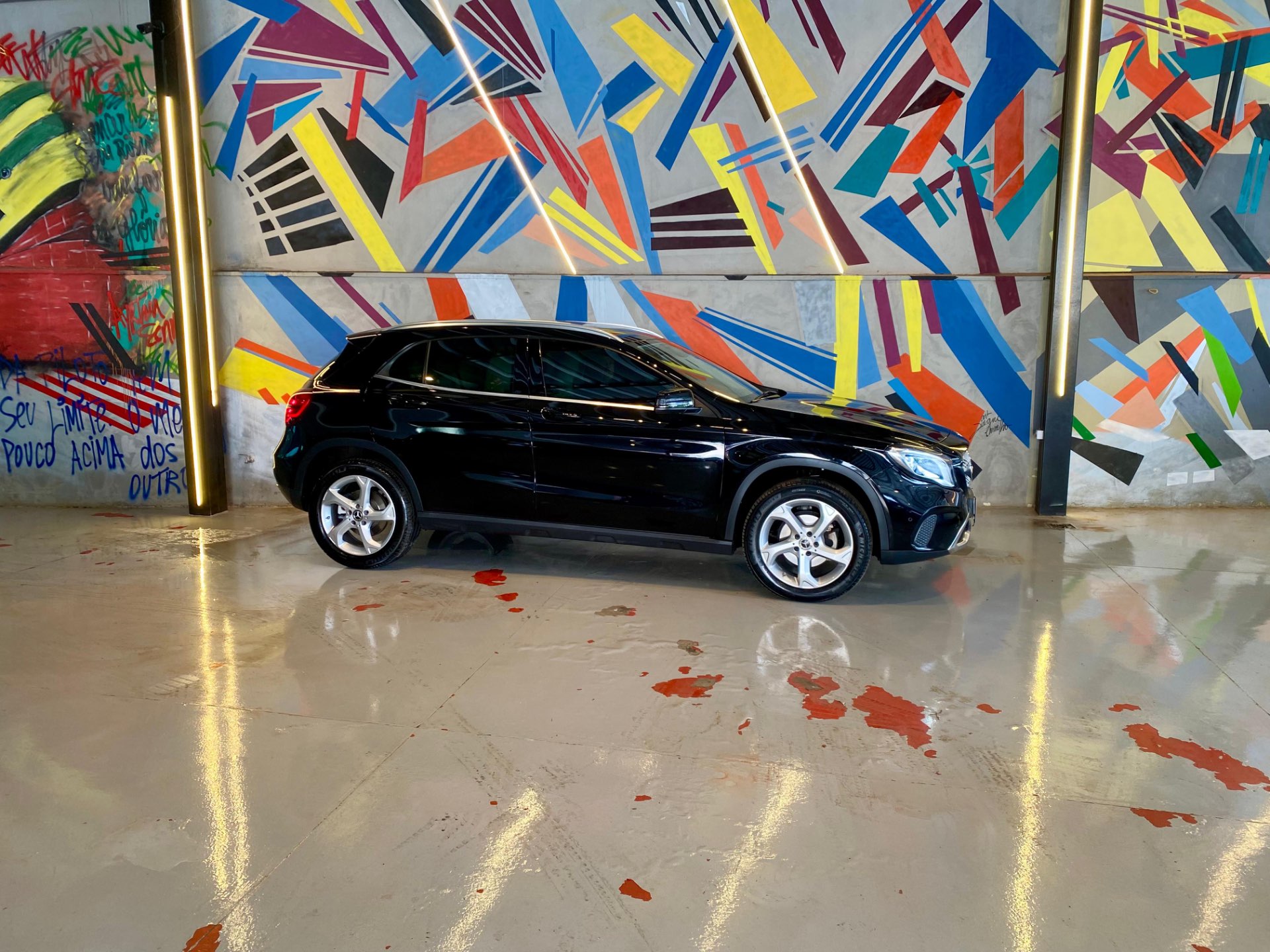 MERCEDES-BENZ GLA 200
