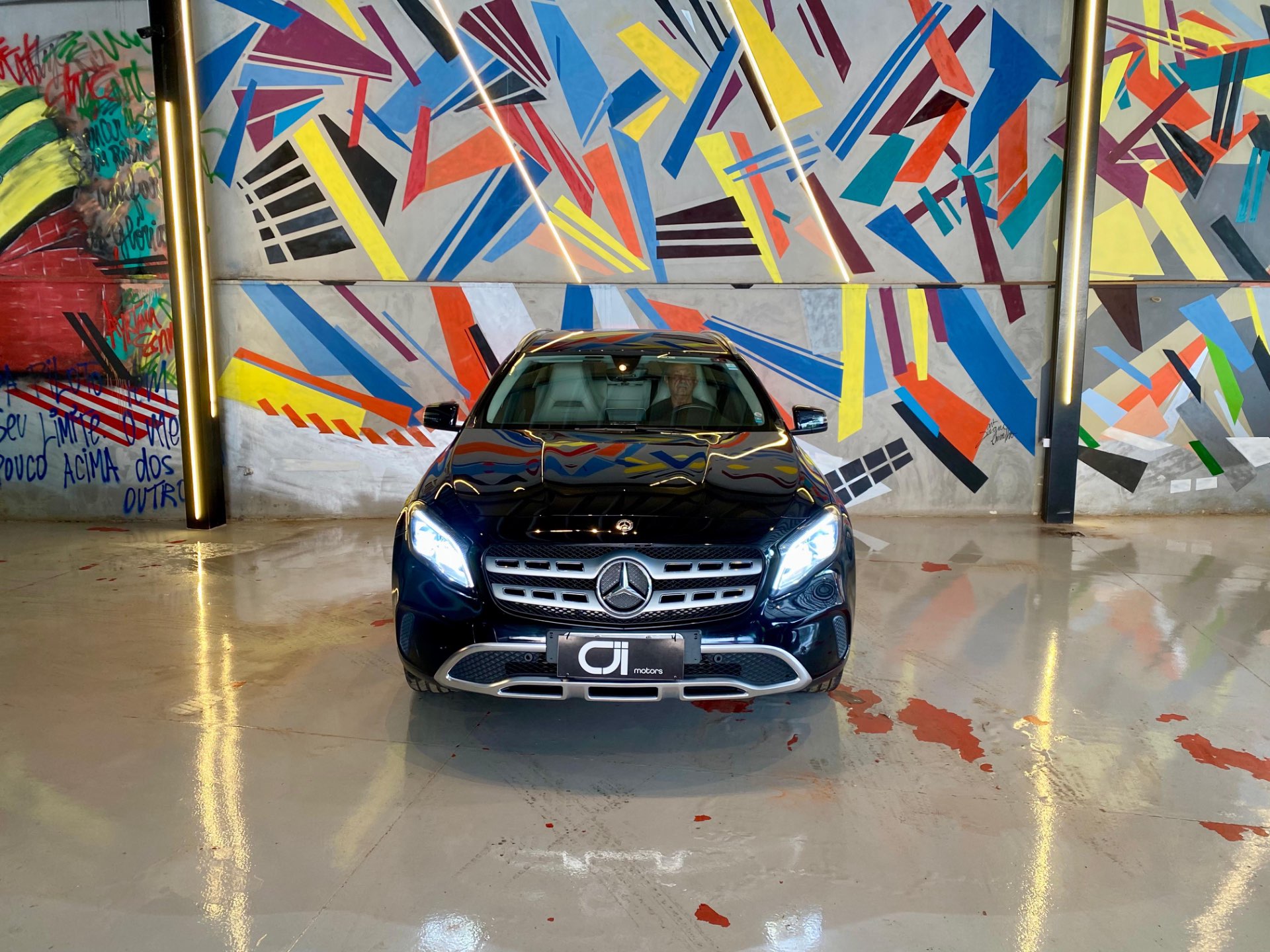 MERCEDES-BENZ GLA 200