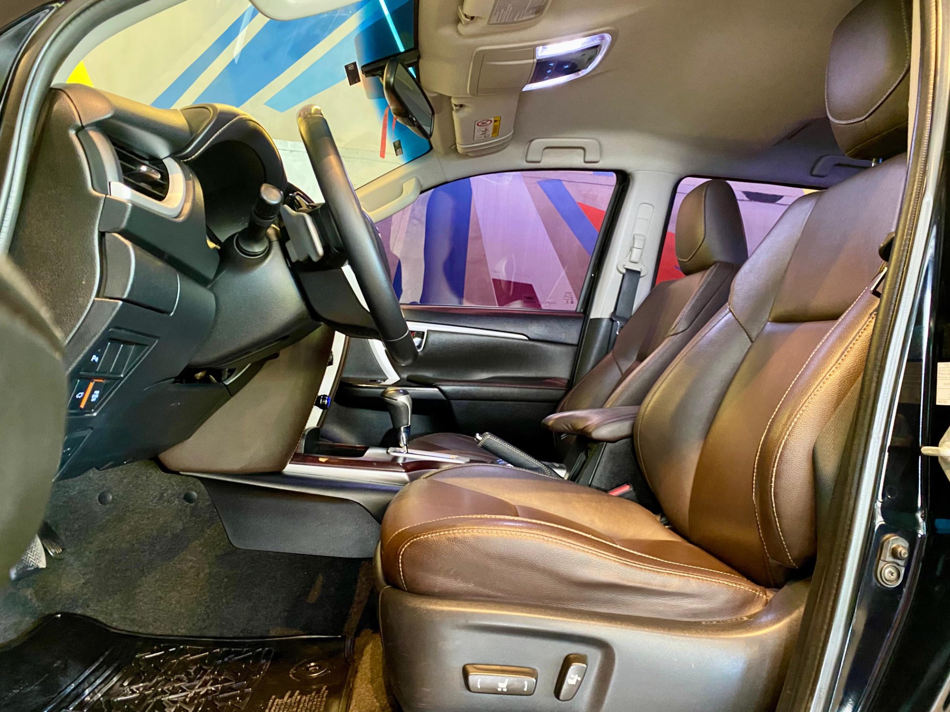 TOYOTA HILUX SW4