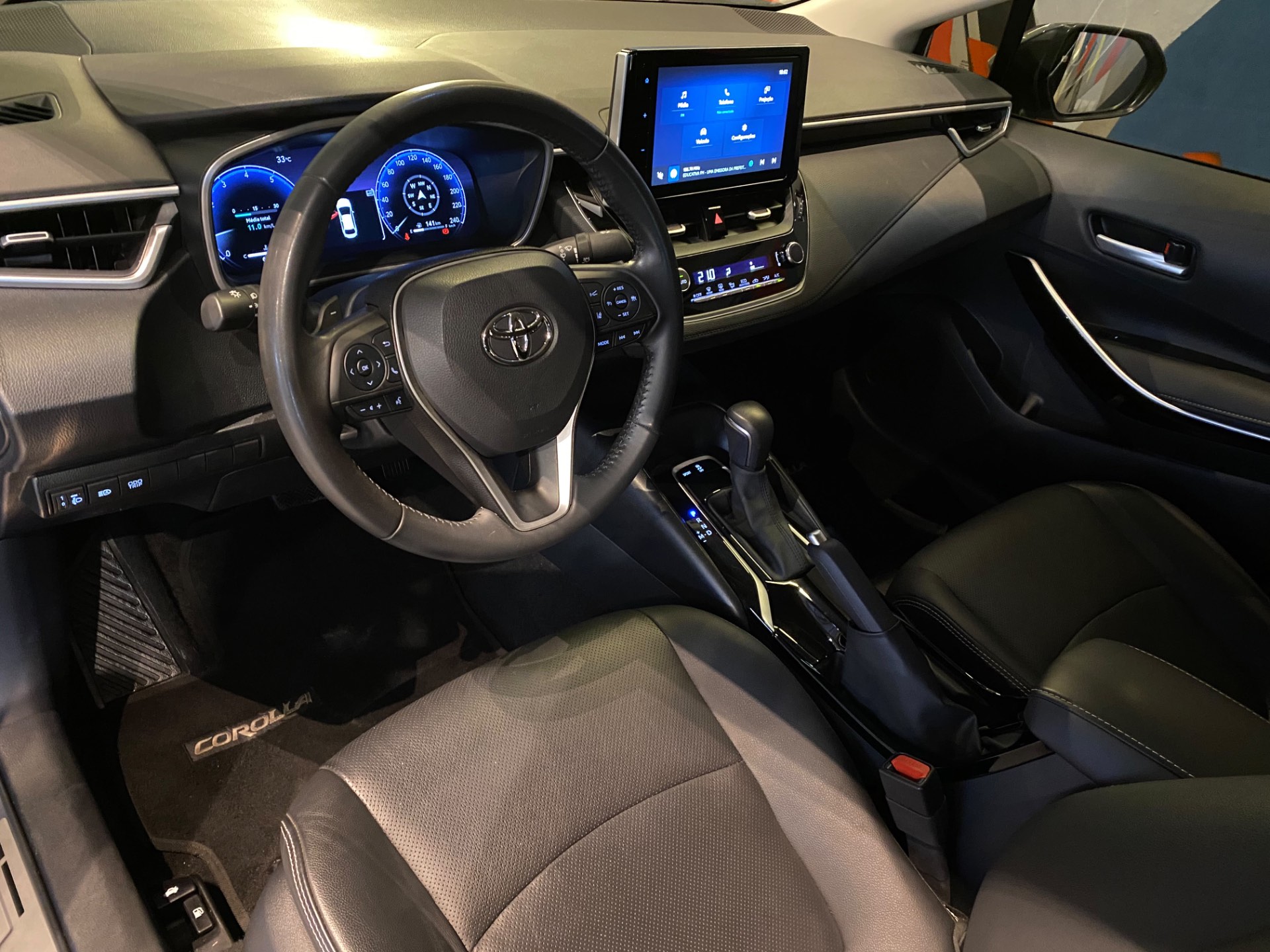TOYOTA COROLLA