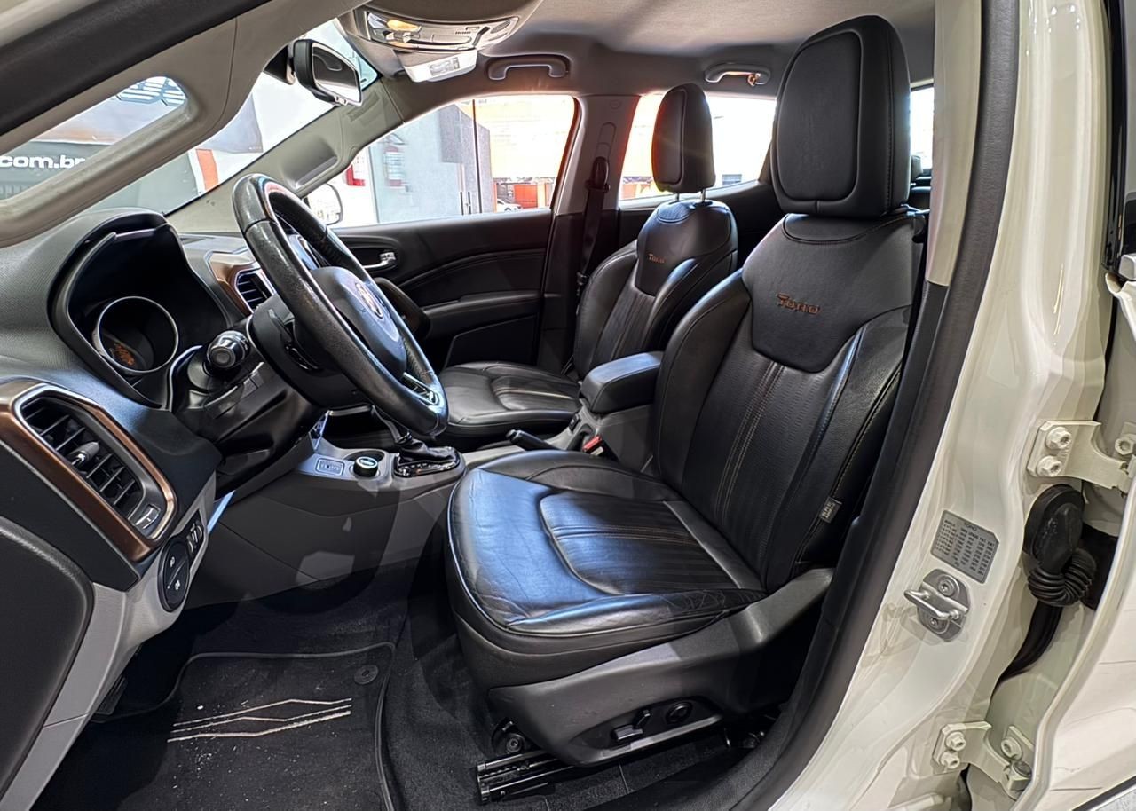 FIAT TORO 2.0 16V TURBO VOLCANO 4WD AT9