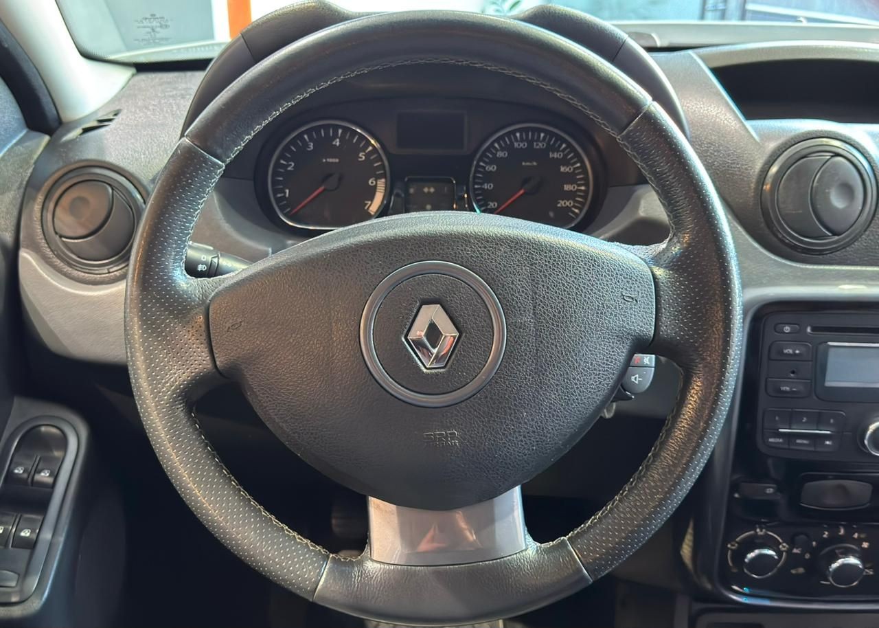 RENAULT DUSTER