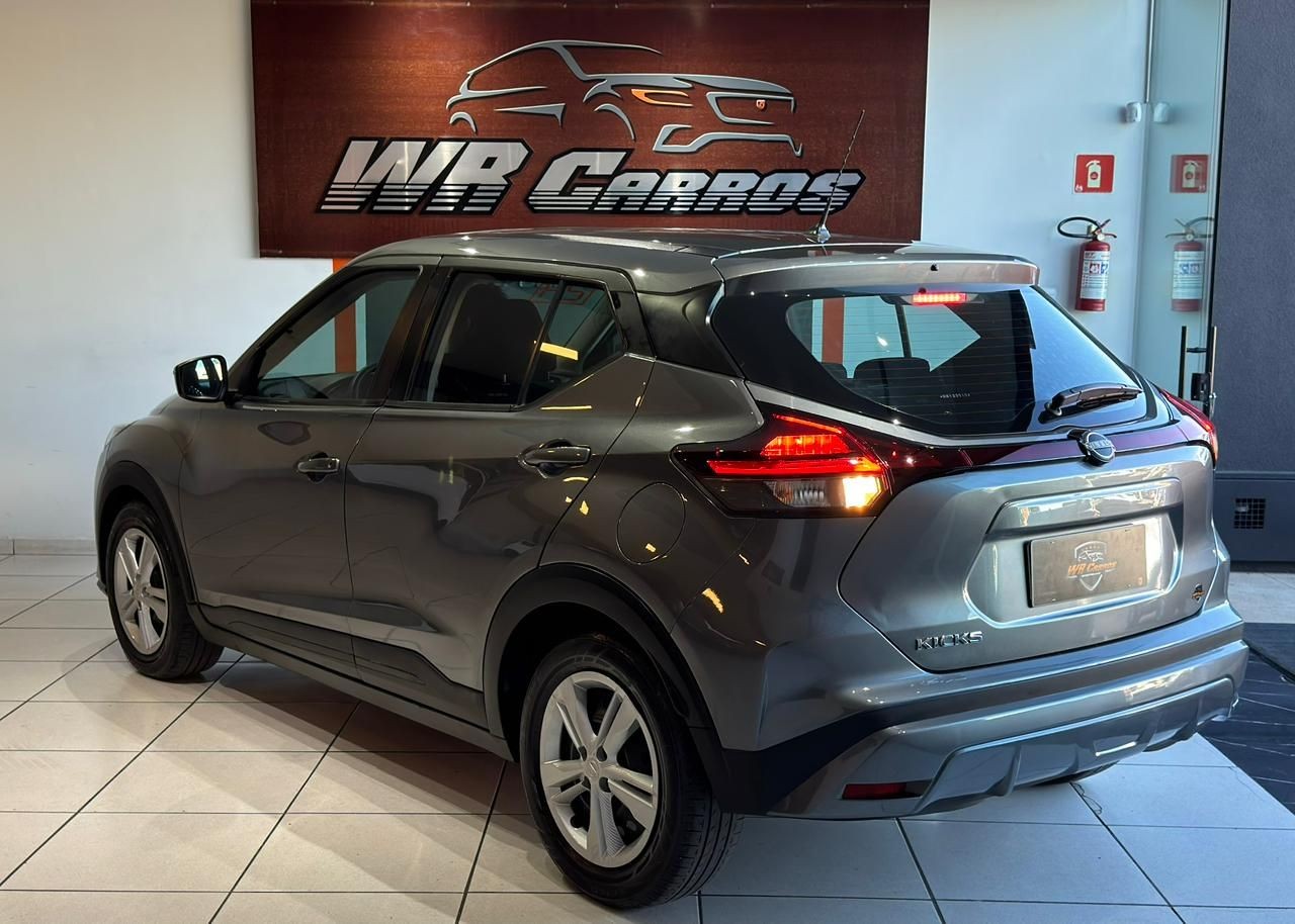 NISSAN KICKS