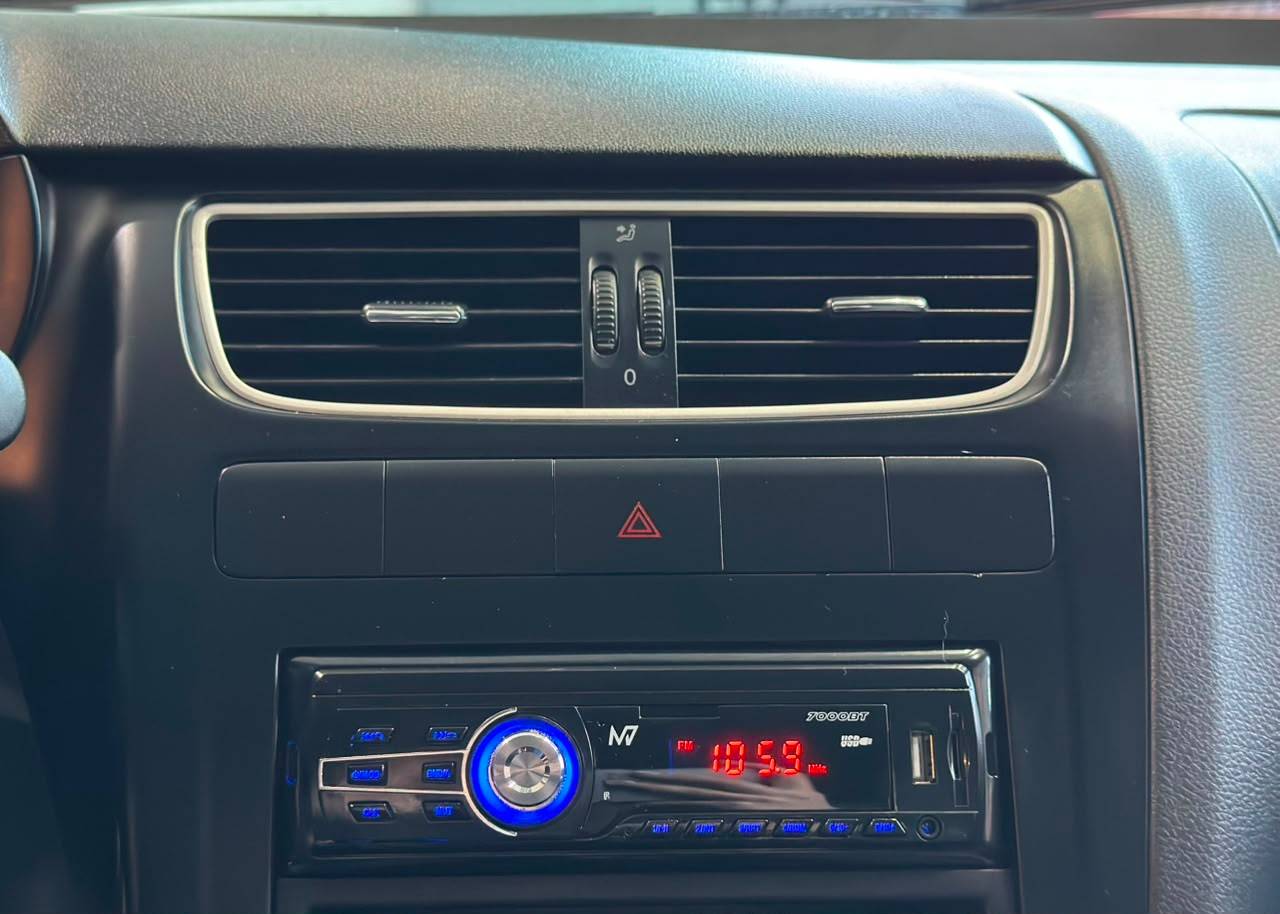 VOLKSWAGEN FOX