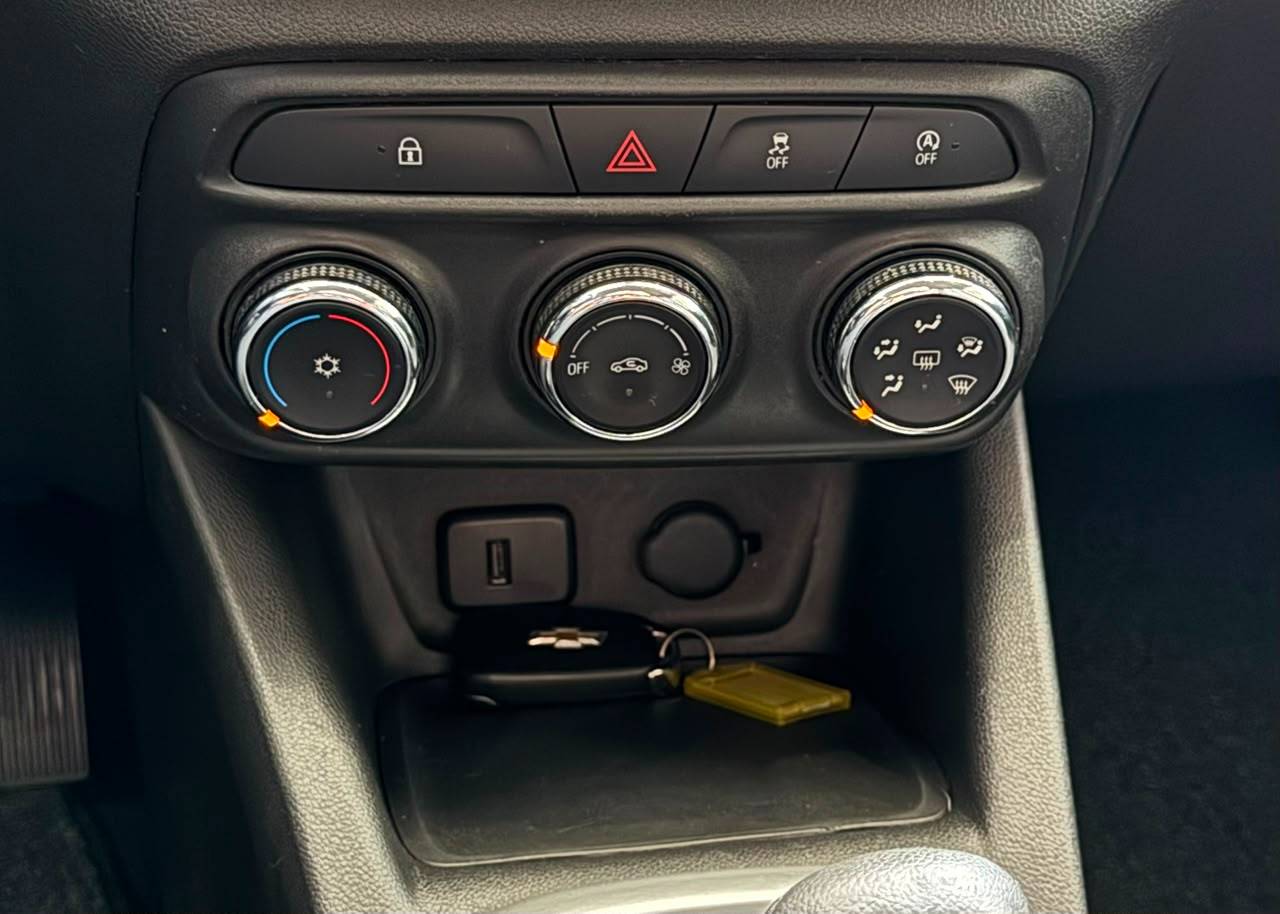 CHEVROLET TRACKER
