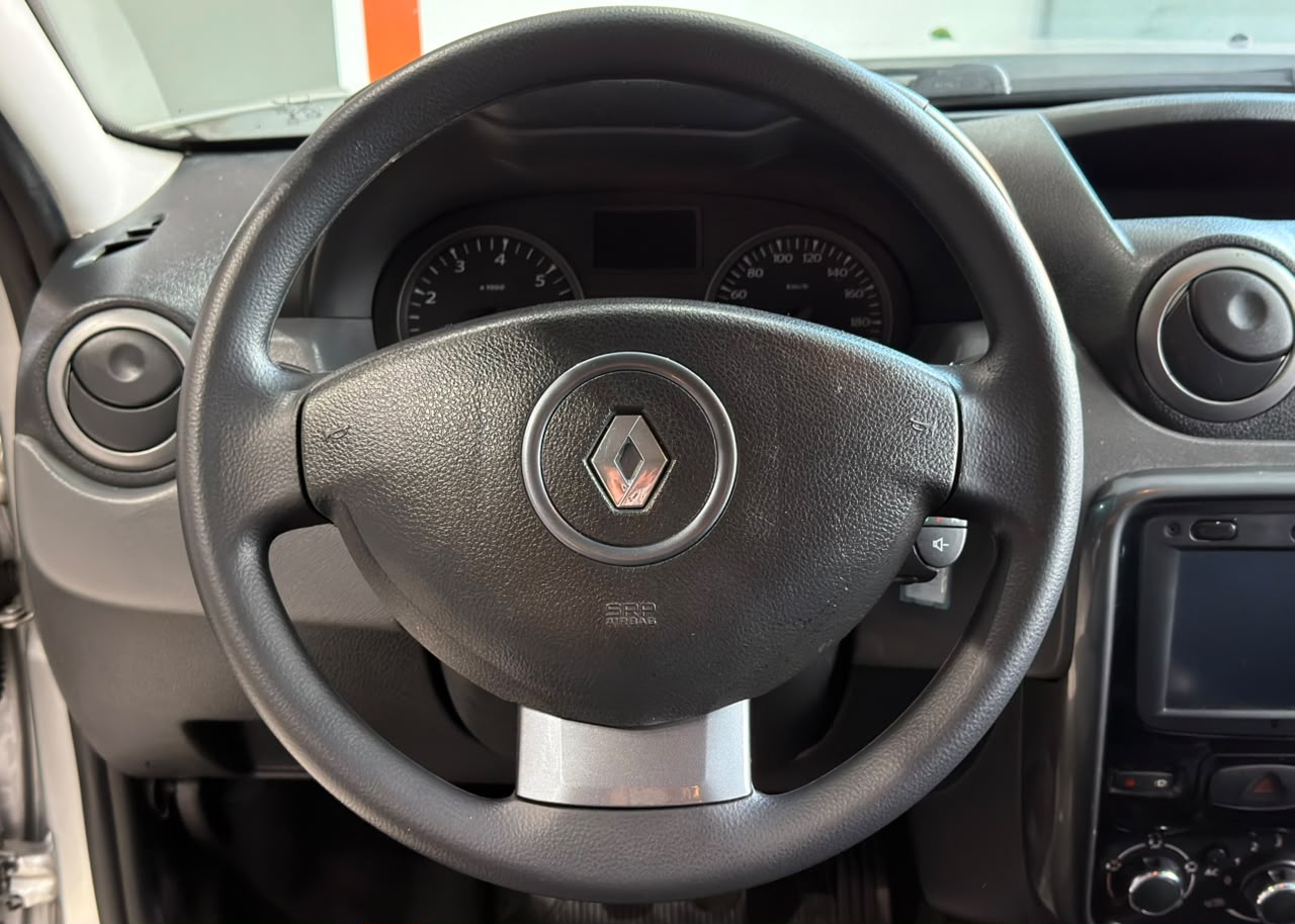 RENAULT DUSTER
