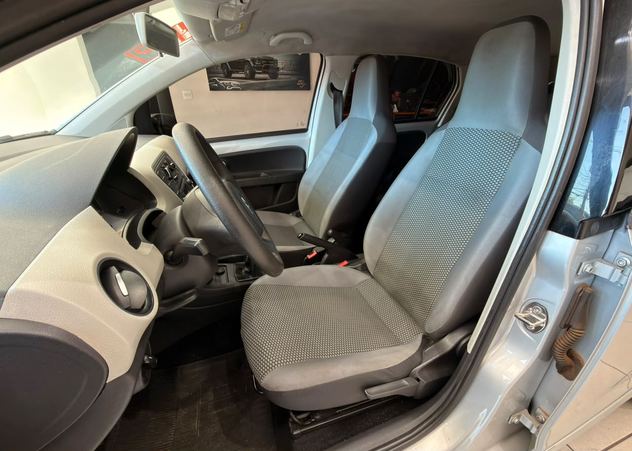 VOLKSWAGEN UP