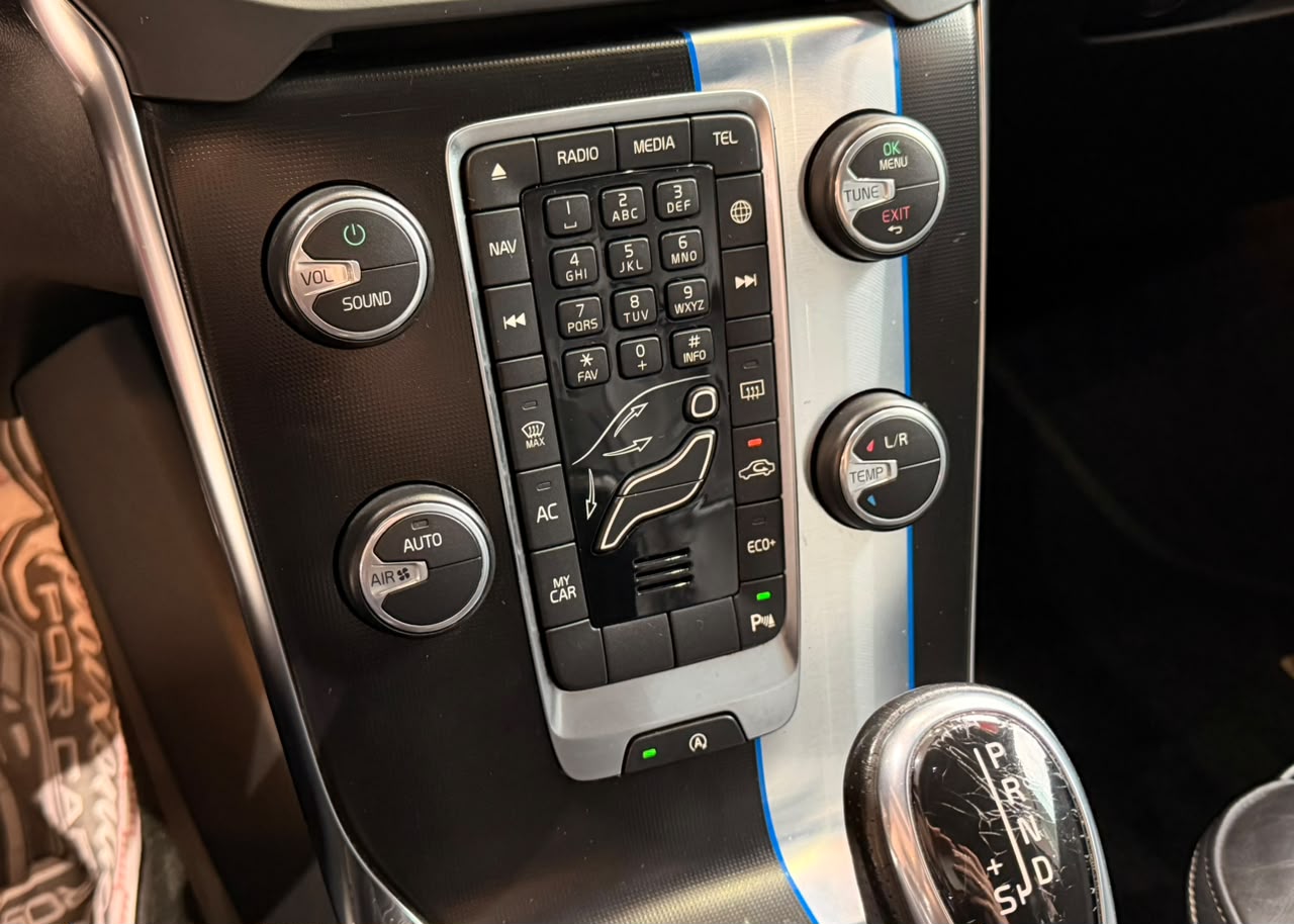 VOLVO V40