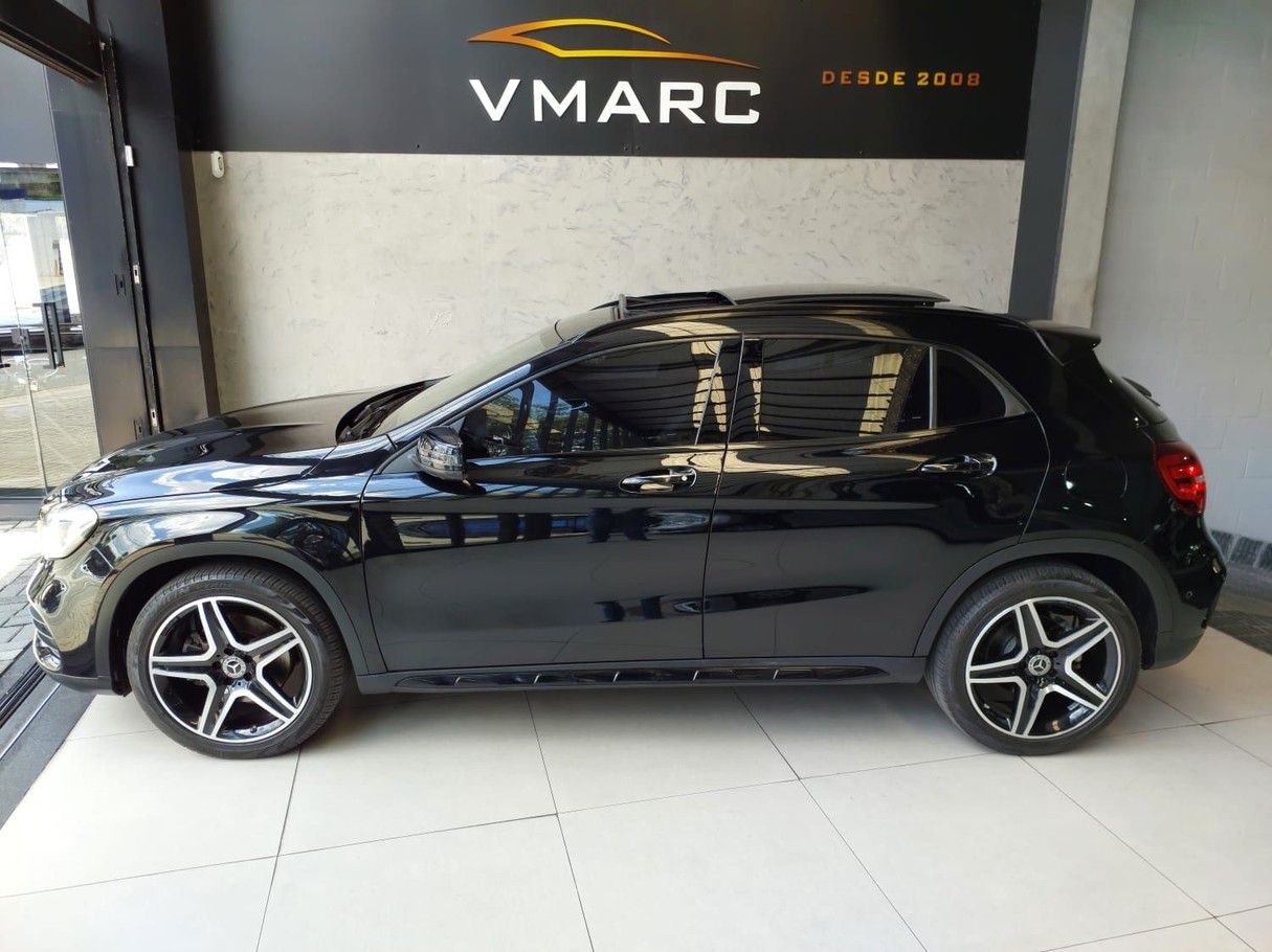 MERCEDES-BENZ GLA 250