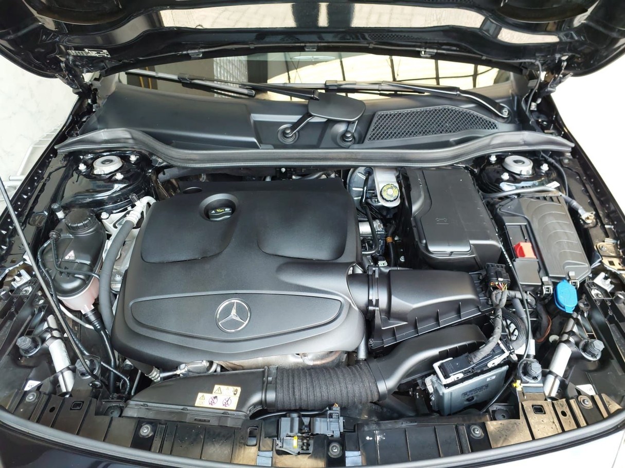 MERCEDES-BENZ GLA 250