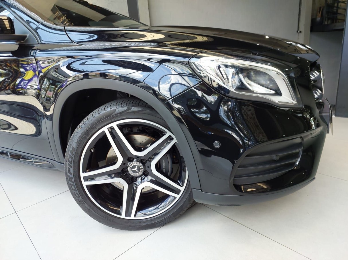 MERCEDES-BENZ GLA 250
