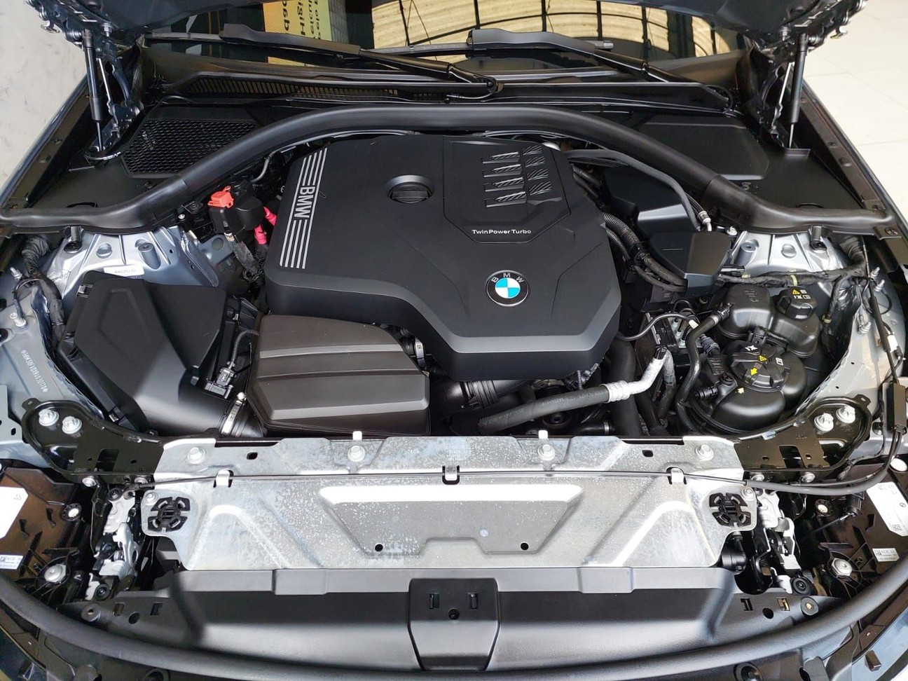 BMW 320i