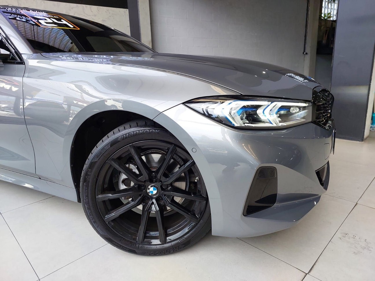 BMW 320i