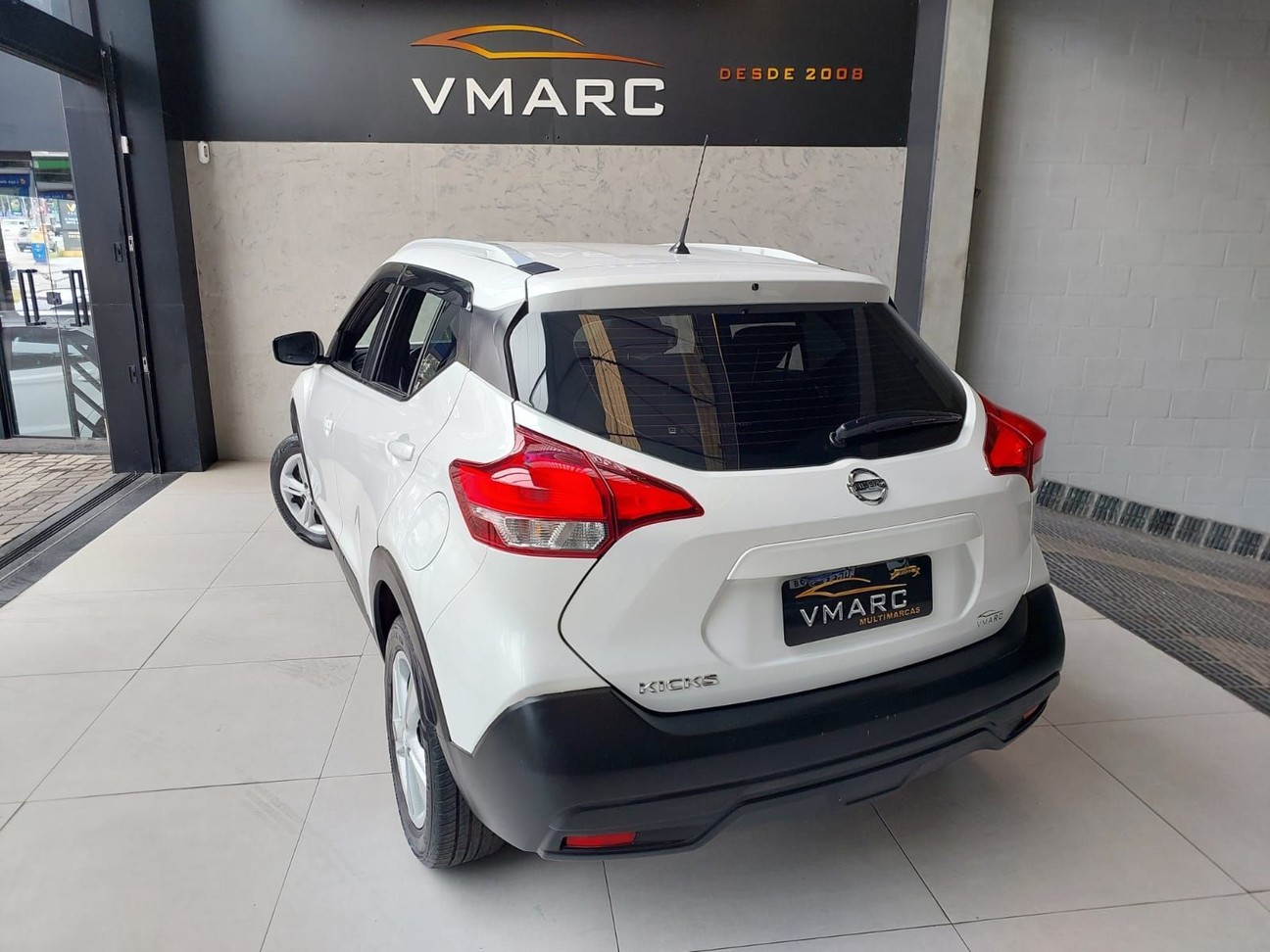 NISSAN KICKS