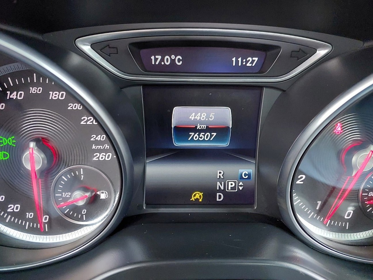 MERCEDES-BENZ GLA 200
