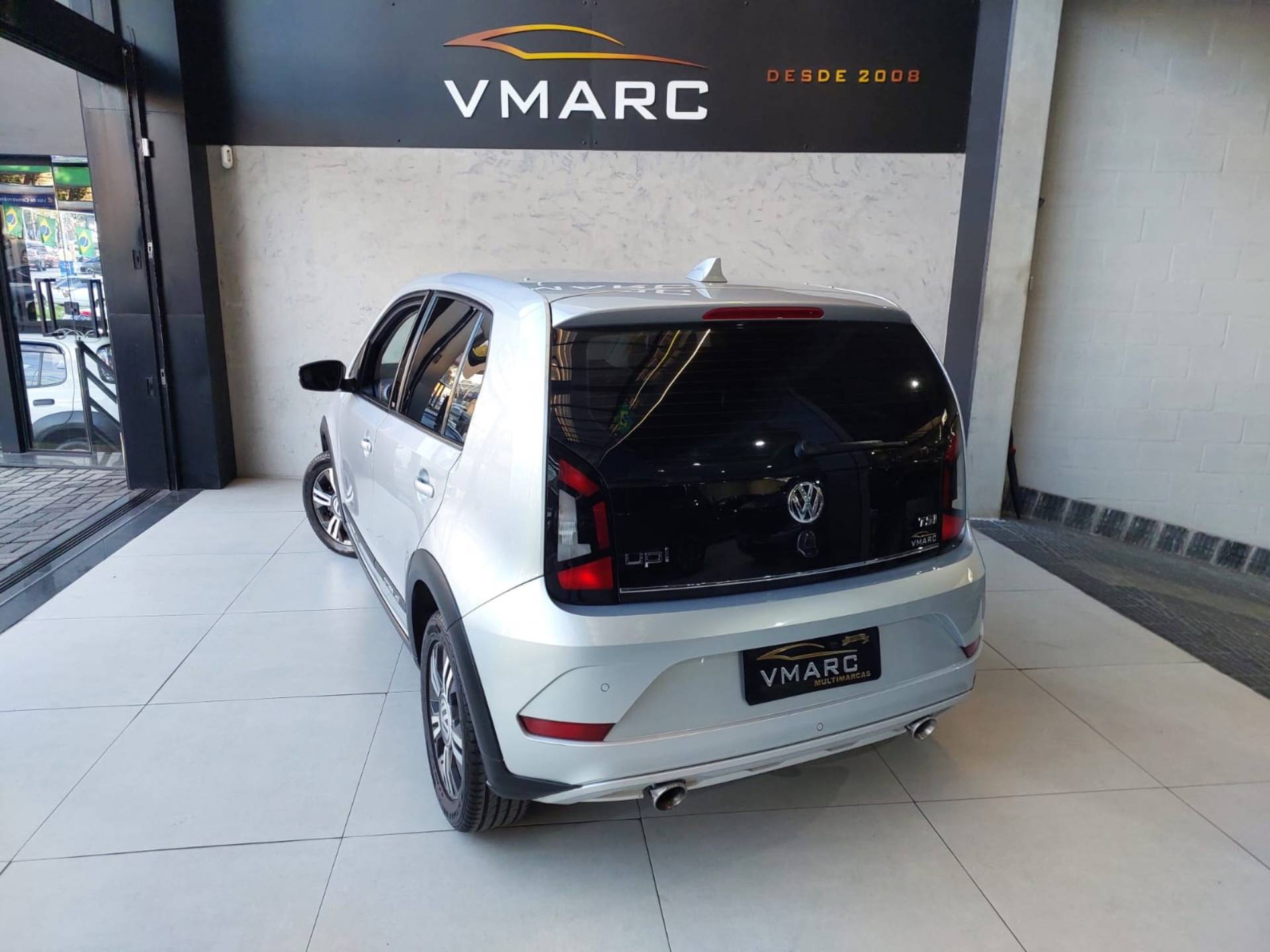 VOLKSWAGEN CROSS UP