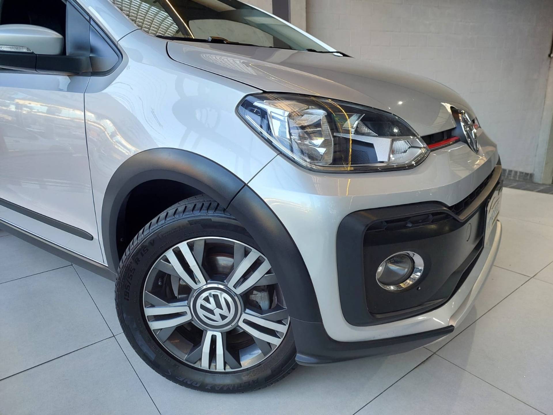 VOLKSWAGEN CROSS UP