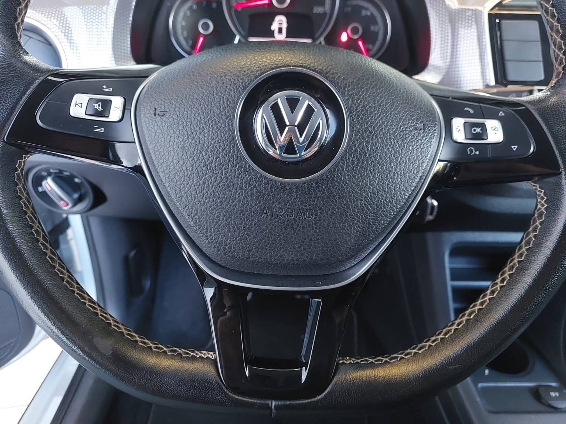VOLKSWAGEN CROSS UP