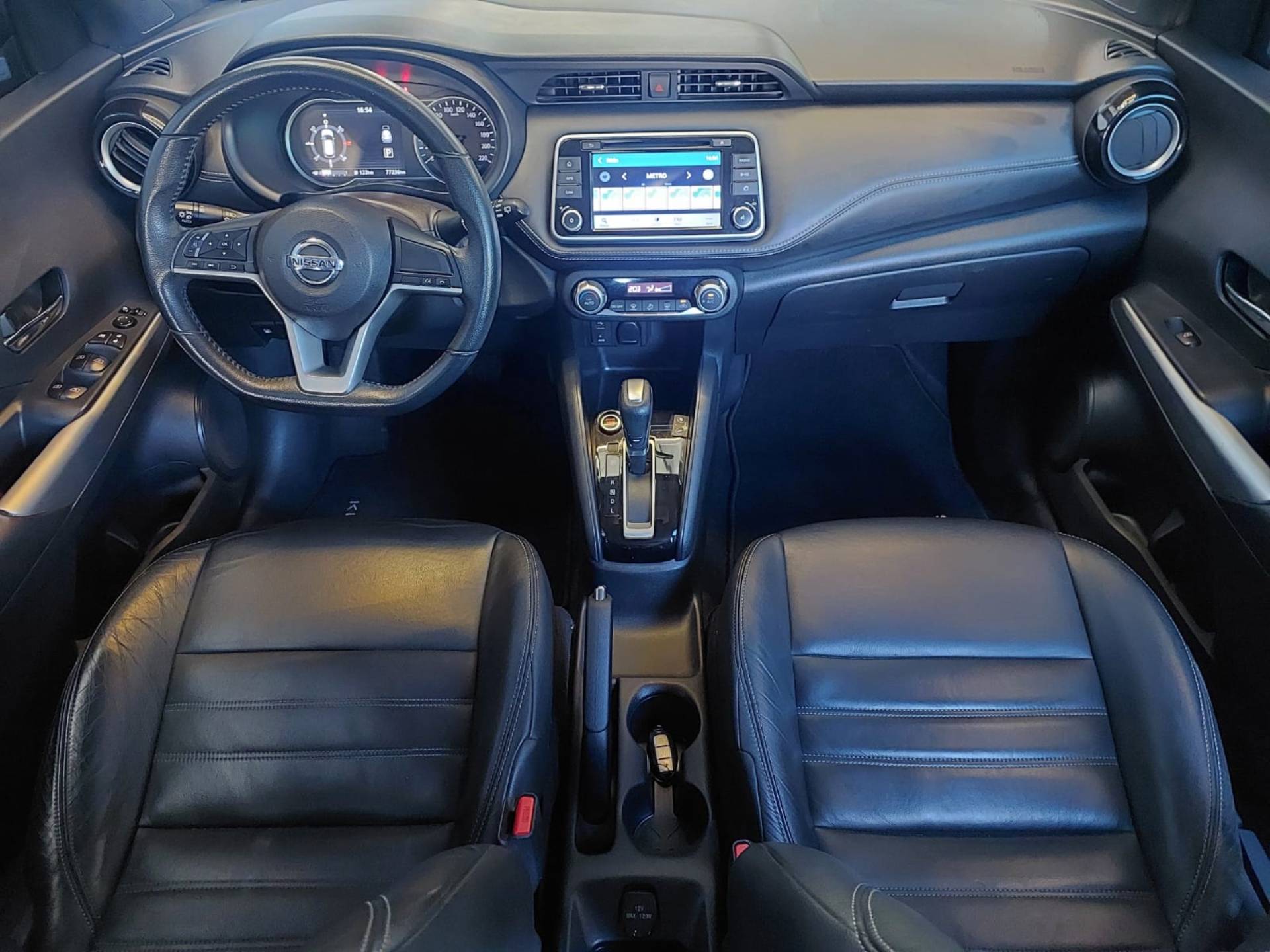 NISSAN KICKS