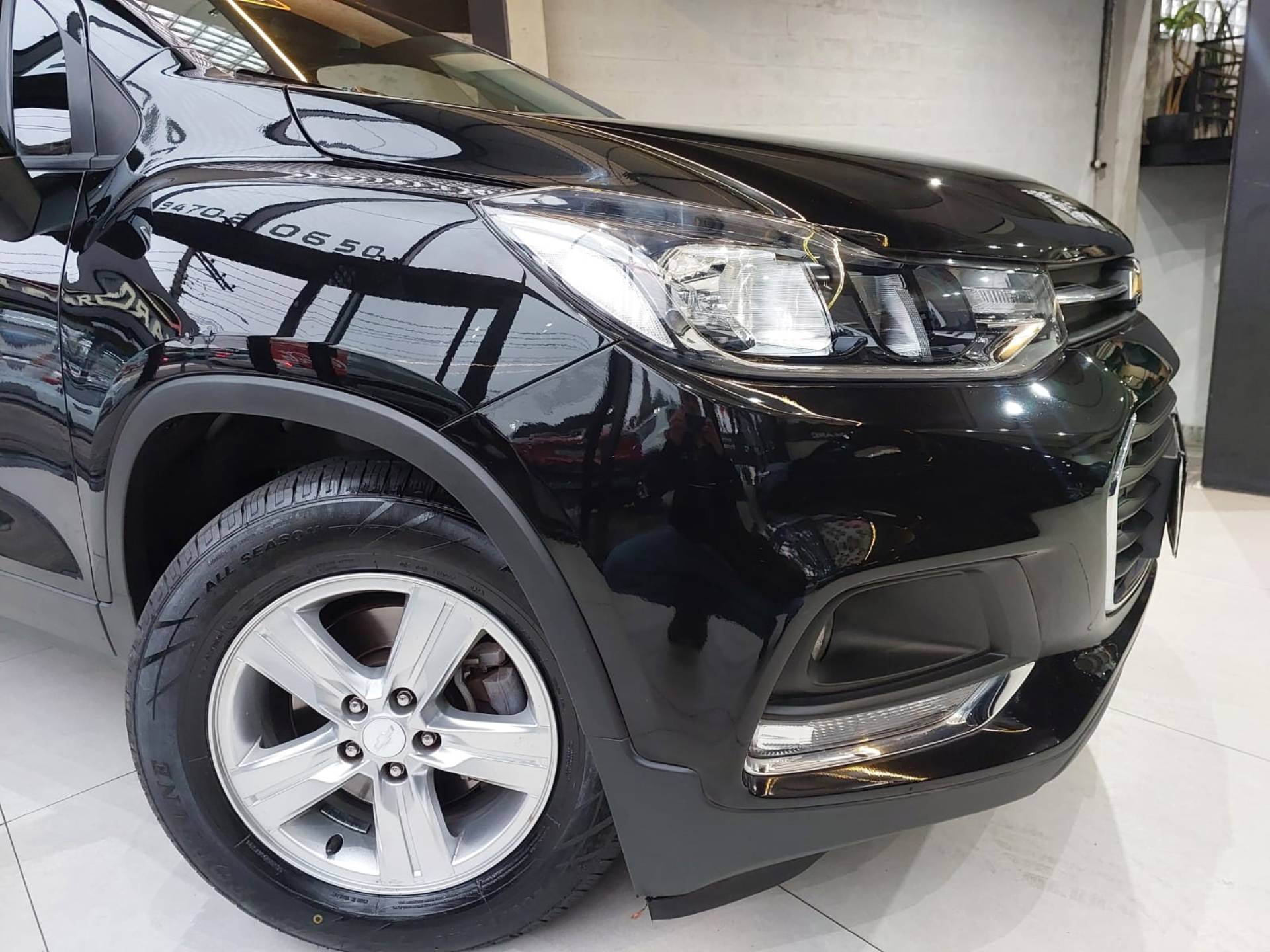 CHEVROLET TRACKER