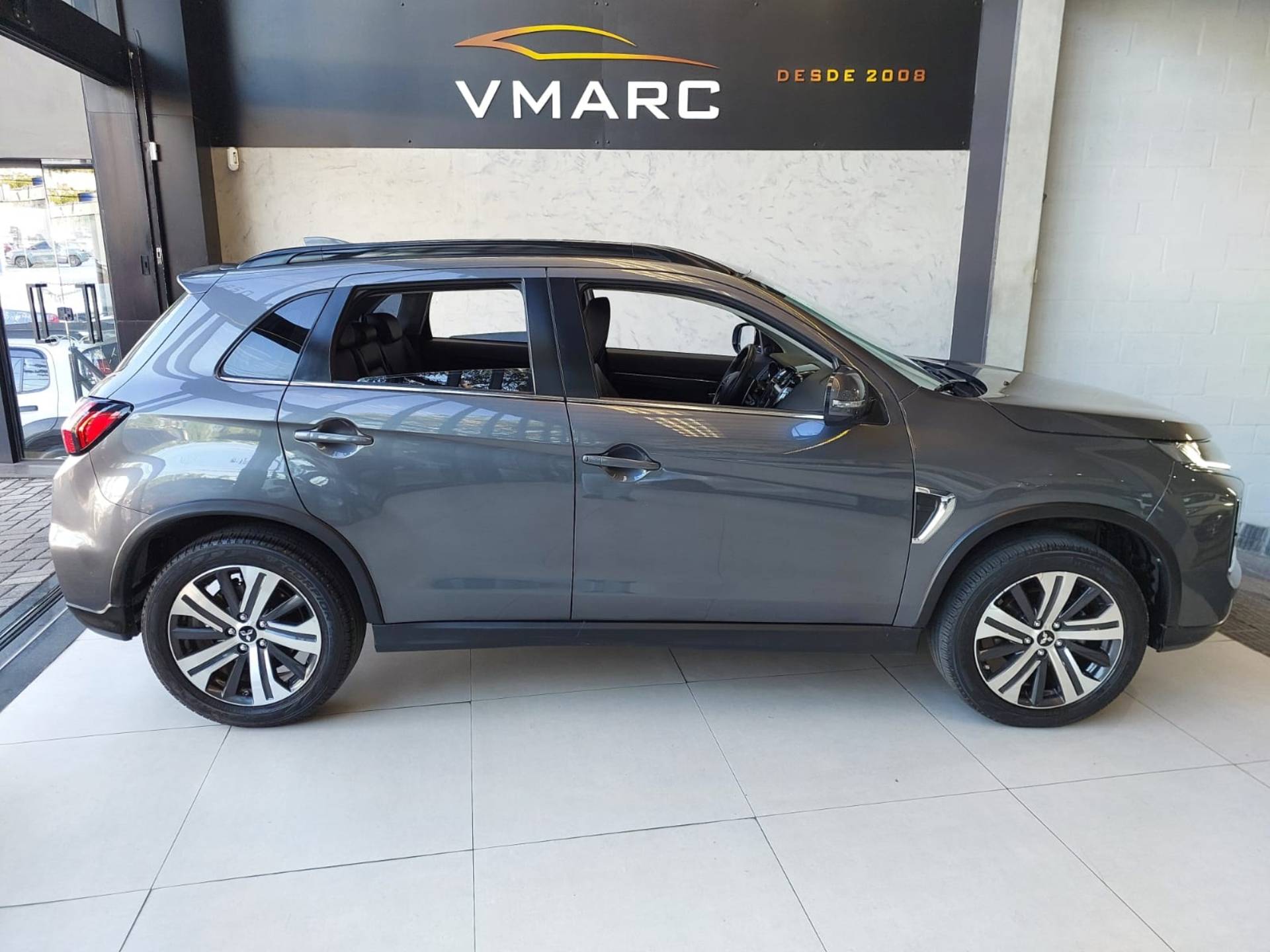 MITSUBISHI OUTLANDER SPORT