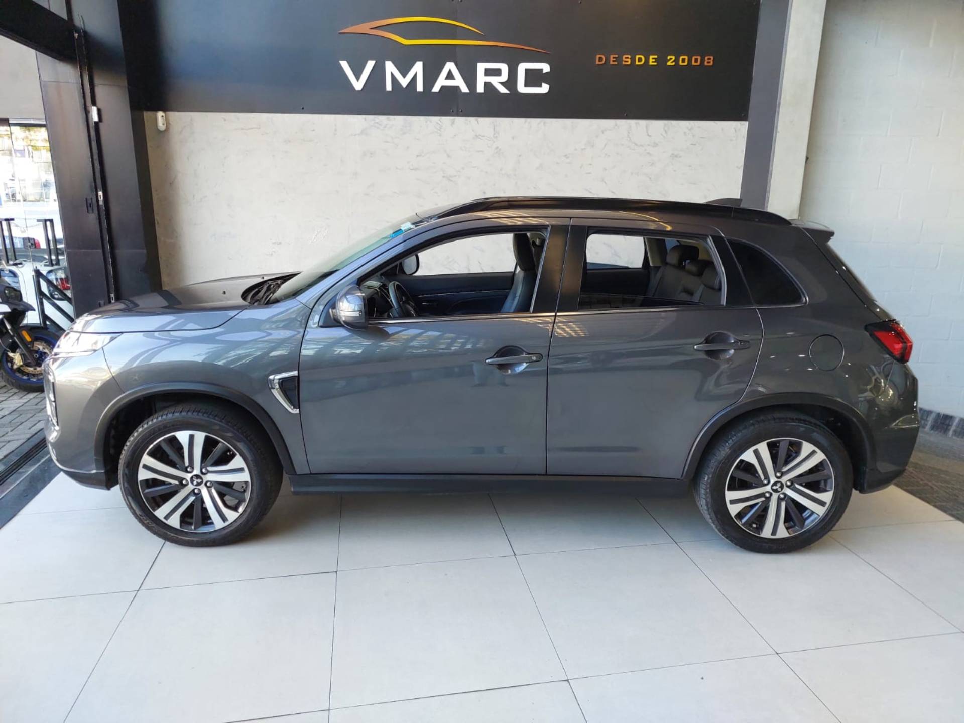 MITSUBISHI OUTLANDER SPORT