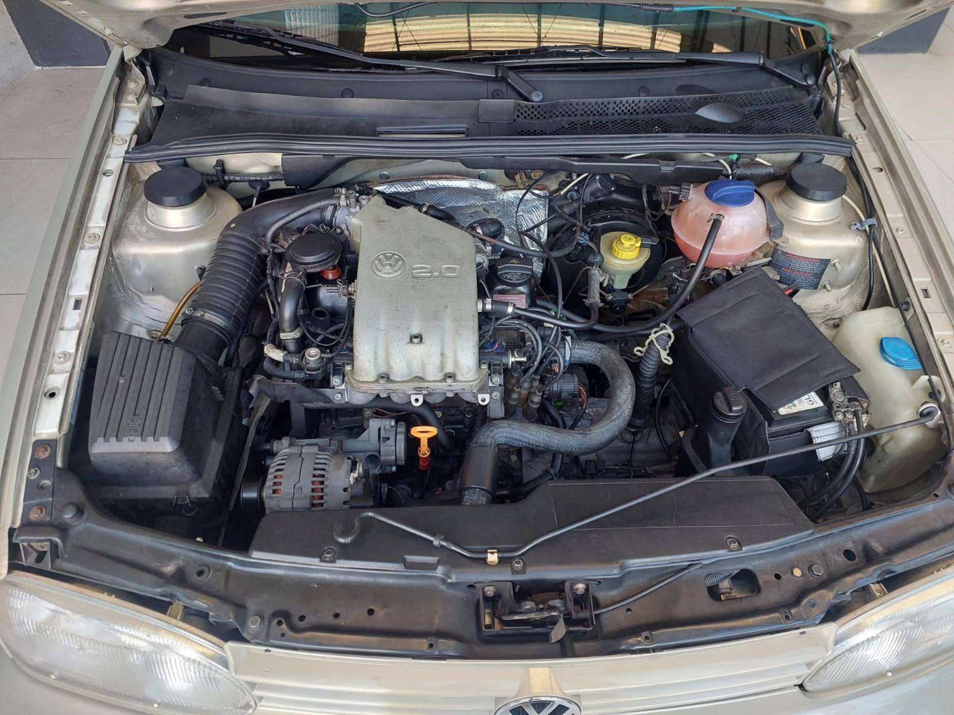 VOLKSWAGEN GOLF