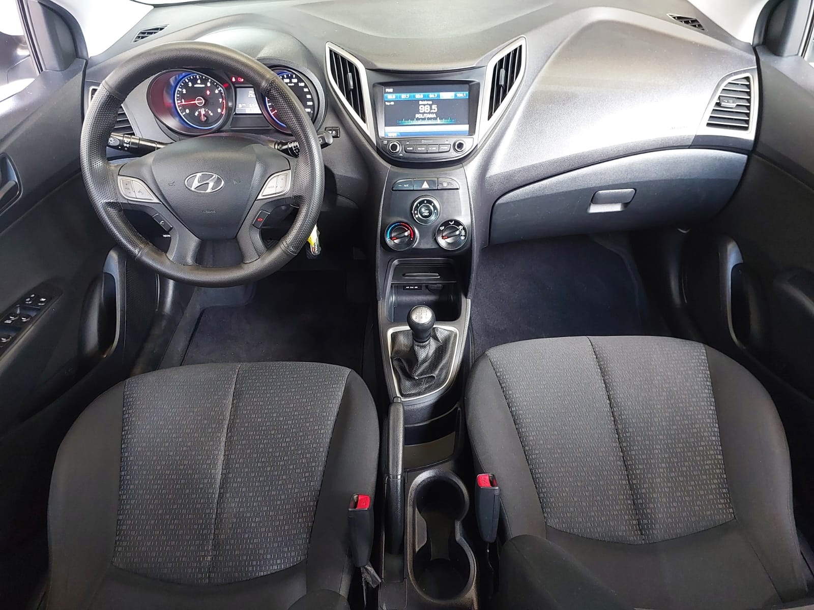 HYUNDAI HB20