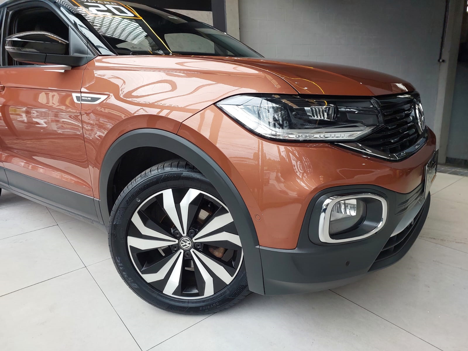 VOLKSWAGEN T-CROSS