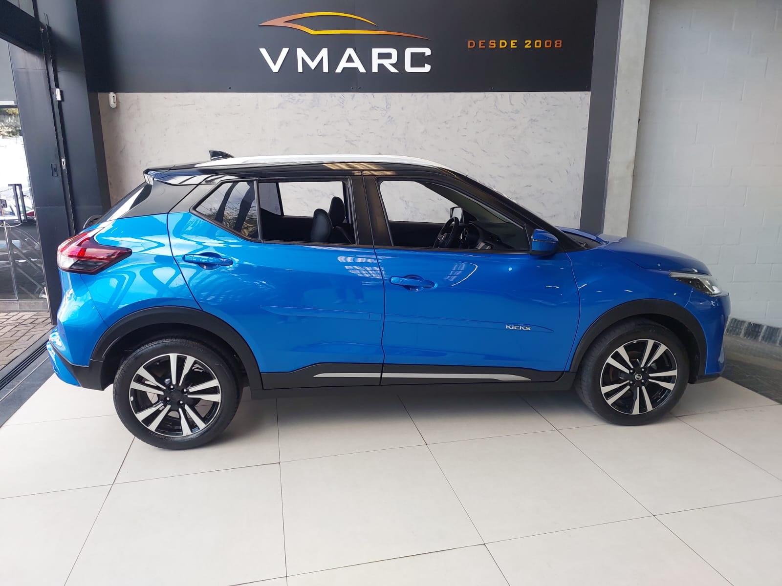 NISSAN KICKS