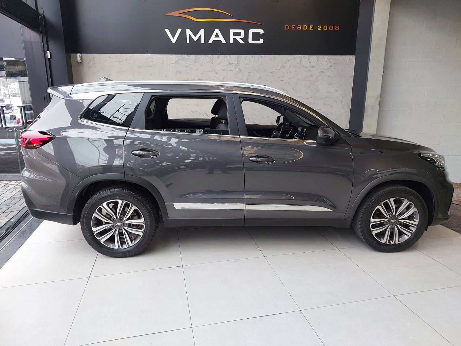 CHERY TIGGO 8