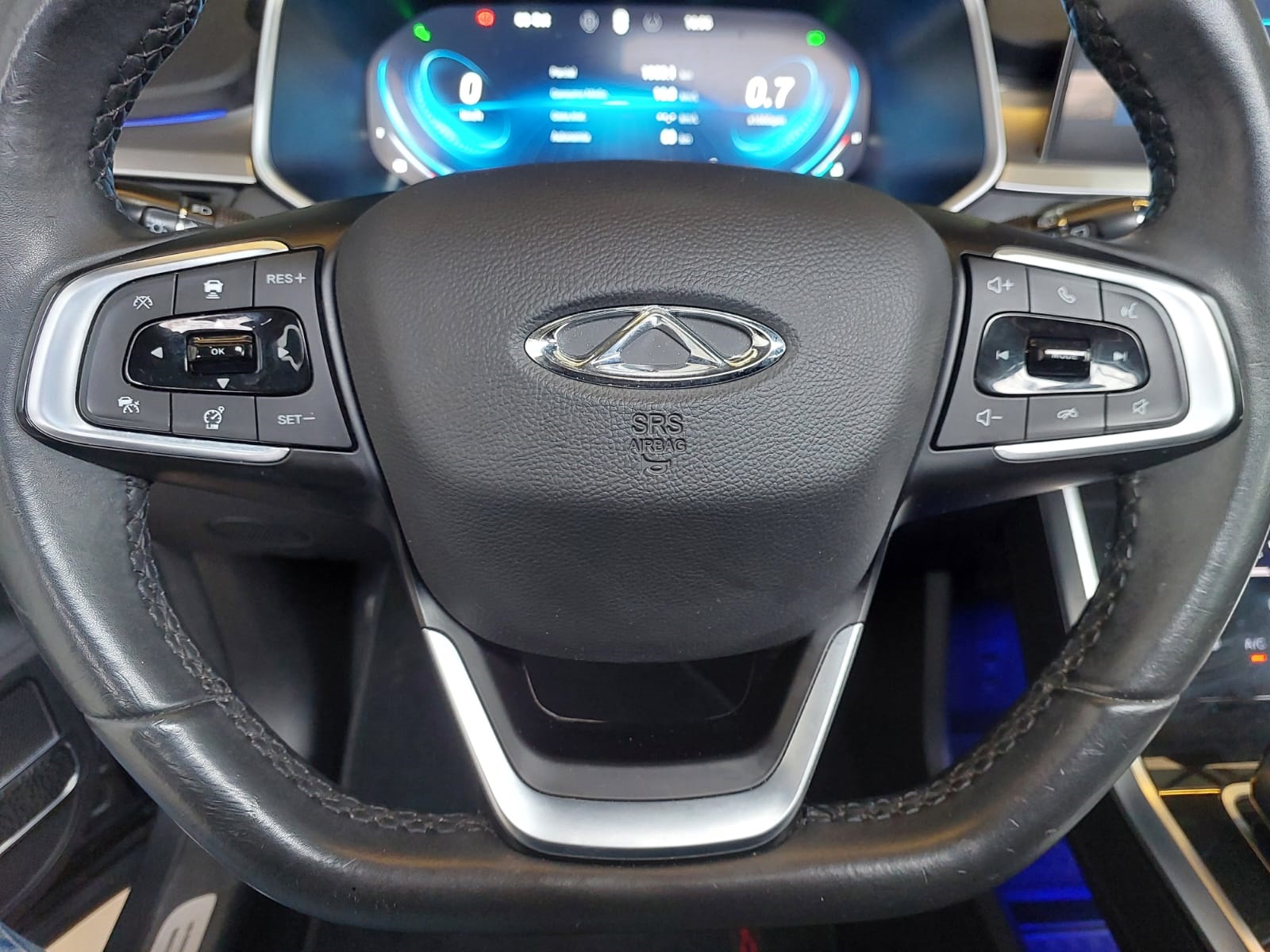 CHERY TIGGO 8