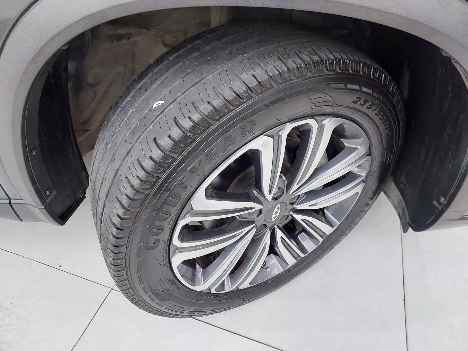CHERY TIGGO 8