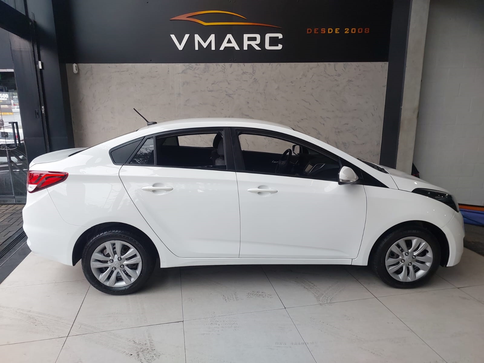 HYUNDAI HB20S