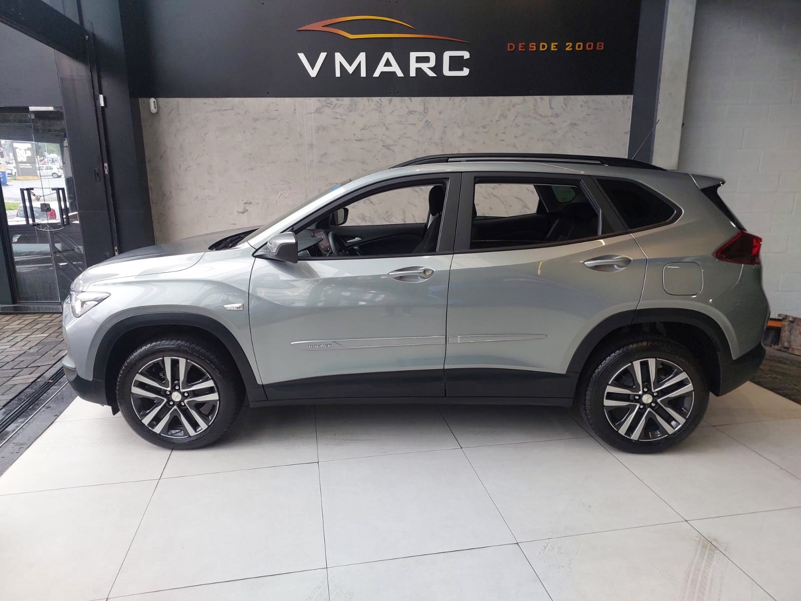 CHEVROLET TRACKER