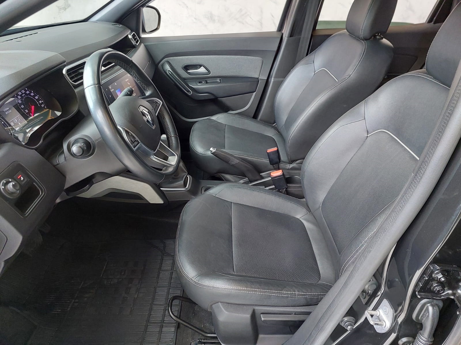 RENAULT DUSTER